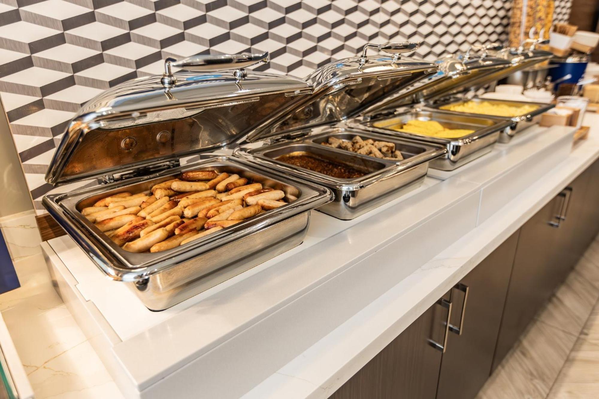 Holiday Inn Express & Suites - Toronto Airport South By Ihg מראה חיצוני תמונה