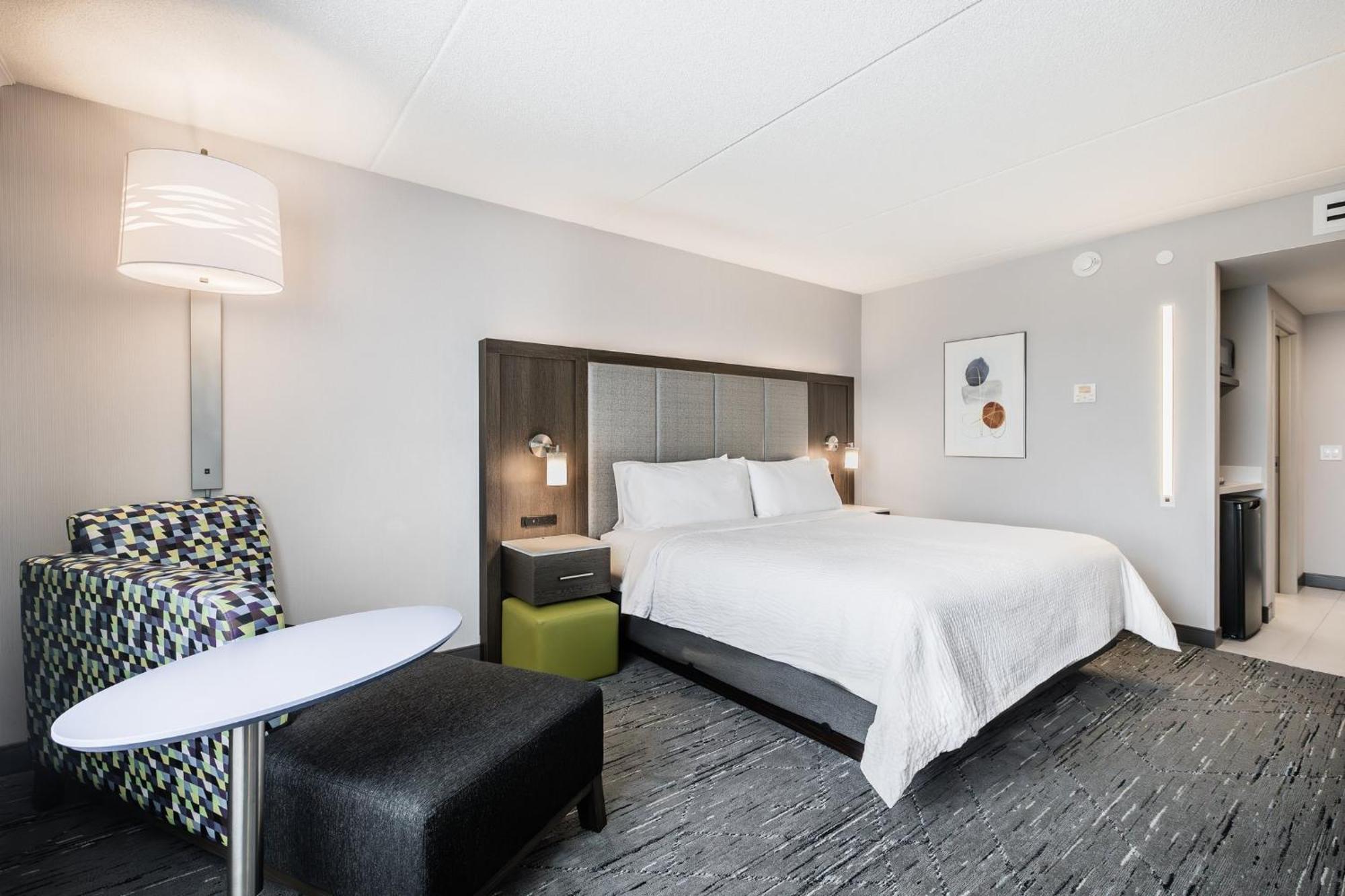 Holiday Inn Express & Suites - Toronto Airport South By Ihg מראה חיצוני תמונה