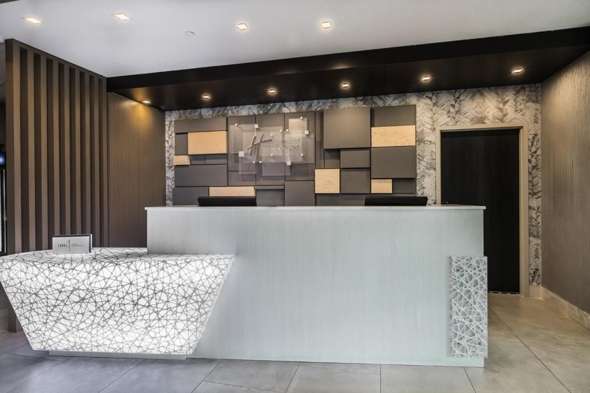 Holiday Inn Express & Suites - Toronto Airport South By Ihg מראה חיצוני תמונה