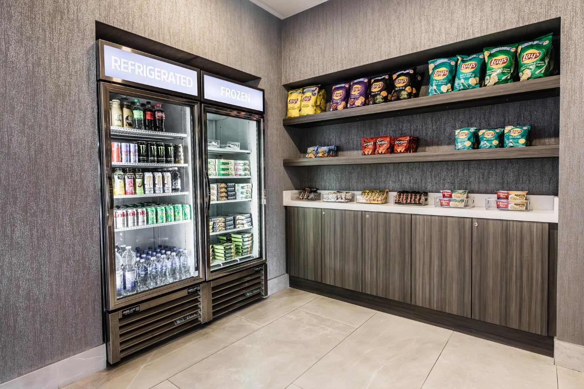Holiday Inn Express & Suites - Toronto Airport South By Ihg מראה חיצוני תמונה