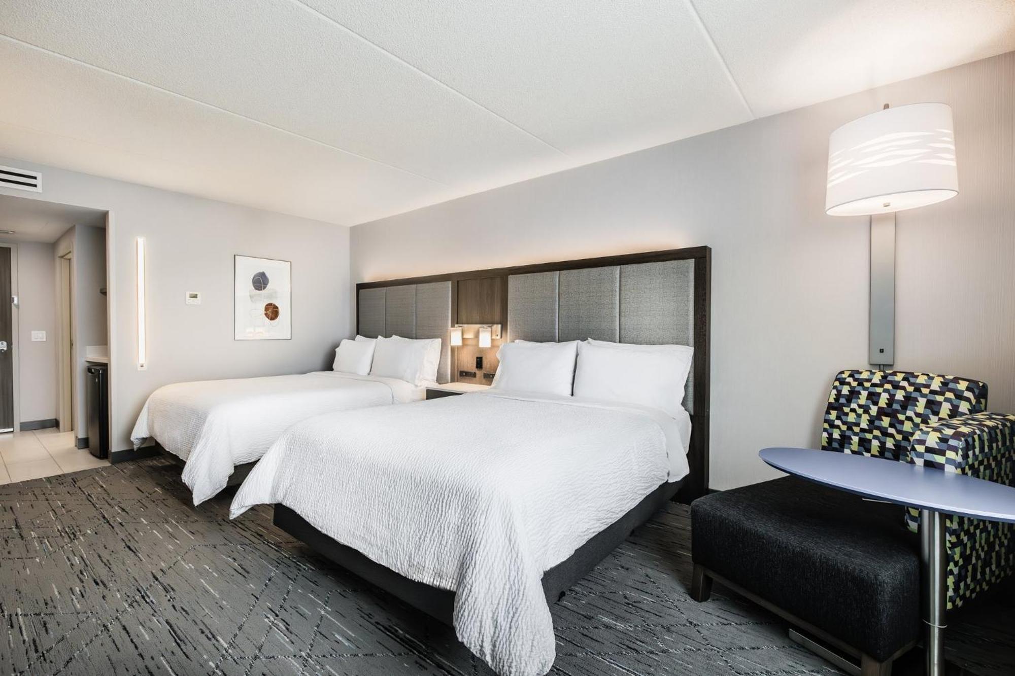 Holiday Inn Express & Suites - Toronto Airport South By Ihg מראה חיצוני תמונה